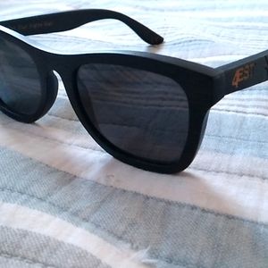 4est Wood Polarized Sunglasses